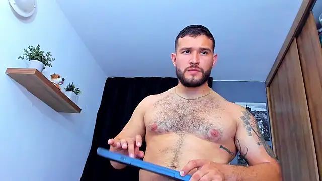 AndrewDiaz online show from October 27, 5:22 am