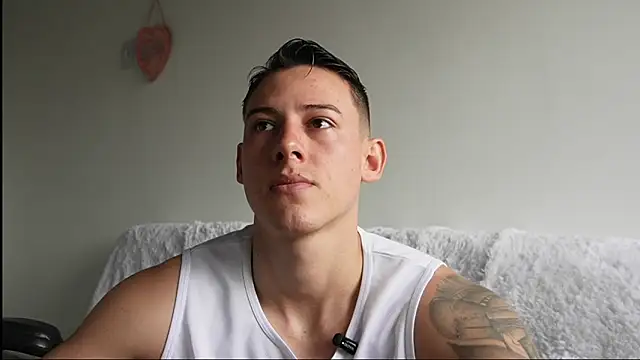 Muscle King Cum online show from June 6, 2:00 pm