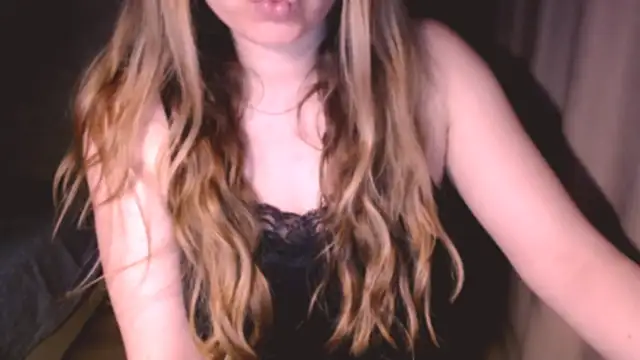 fiona cute 2 online show from May 24, 7:19 pm