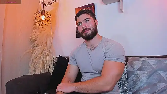 SebastianVilla  online show from March 13, 11:33 pm