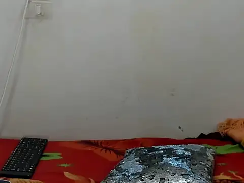 aliissa more online show from May 25, 7:53 pm