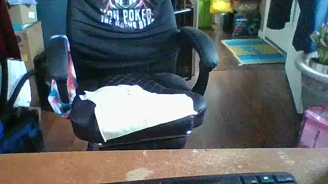 Daremeknot online show from April 13, 2:00 pm