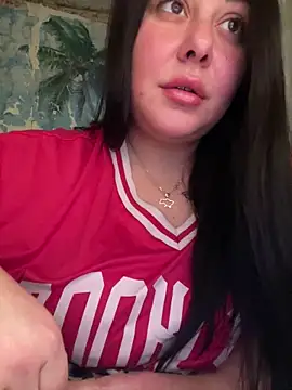 DaisyStreet online show from December 14, 4:45 pm