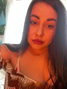 DaisyStreet online show from March 26, 7:47 am