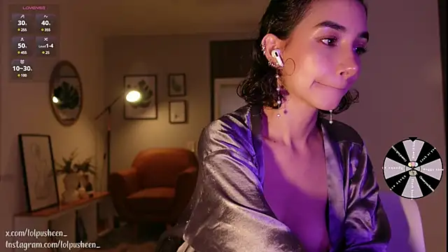 JulietteDee online show from February 21, 10:15 pm