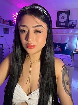 lucianaroy online show from May 23, 12:49 am
