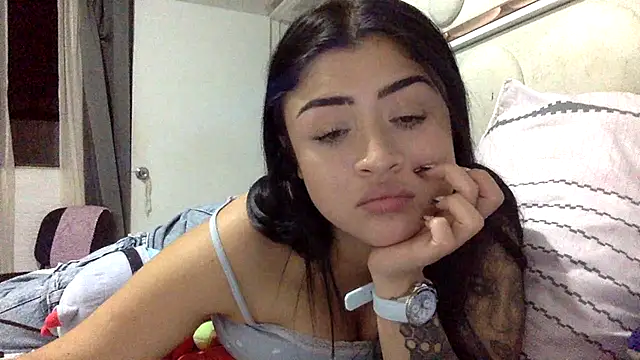 lucianaroy online show from July 18, 1:21 am