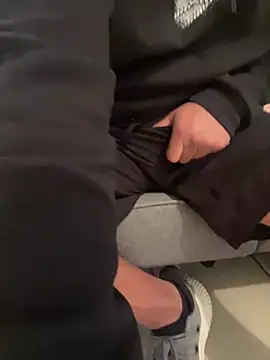 Snapshot of Piscislove chatting on March 4, 5:30 pm Piscislove online show from March 4, 5:30 pm