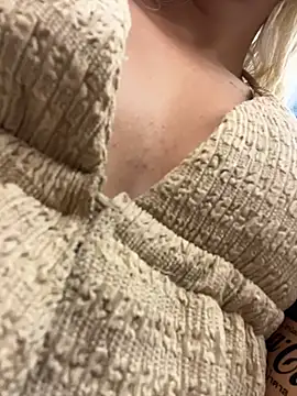 LikaCat online show from March 31, 2:35 am