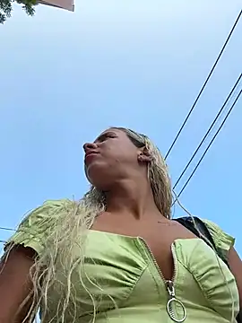 LikaCat online show from April 19, 2:00 am