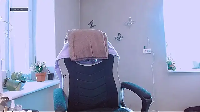 RosaJil online show from April 4, 1:08 pm