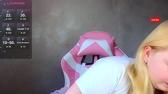 shy blondiee online show from March 13, 12:46 pm