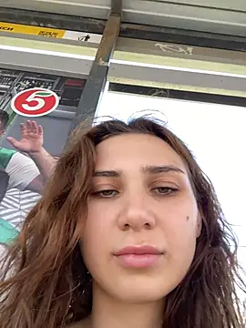 QuitieLia online show from July 10, 8:07 am
