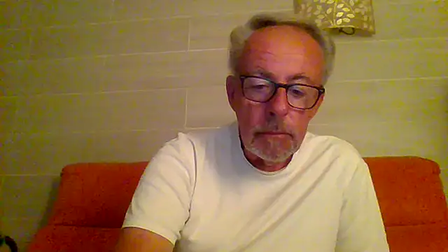 tuggy59 online show from December 5, 2:53 am