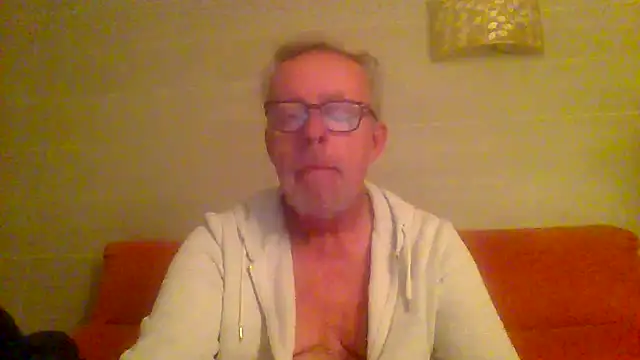 tuggy59 online show from March 14, 5:13 am