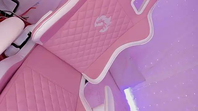 lili taylor online show from January 27, 2:13 pm