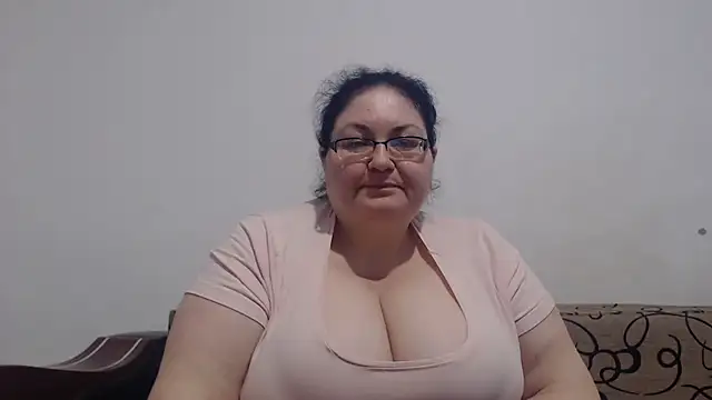 Snapshot of Nykyxo chatting on April 14, 11:55 pm Nykyxo online show from April 14, 11:55 pm