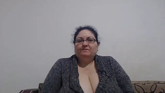 Snapshot of Nykyxo chatting on April 22, 3:31 am Nykyxo online show from April 22, 3:31 am