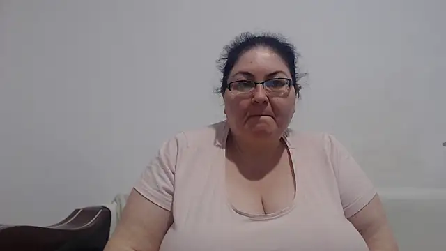 Snapshot of Nykyxo chatting on April 25, 7:44 am Nykyxo online show from April 25, 7:44 am