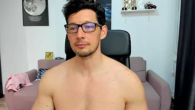 BrutusK08 online show from April 22, 6:49 am