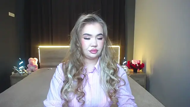 Snapshot of StacyYellig chatting on February 12, 8:59 pm StacyYellig online show from February 12, 8:59 pm