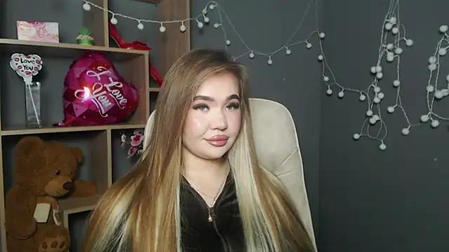 Snapshot of StacyYellig chatting on February 15, 9:00 pm StacyYellig online show from February 15, 9:00 pm