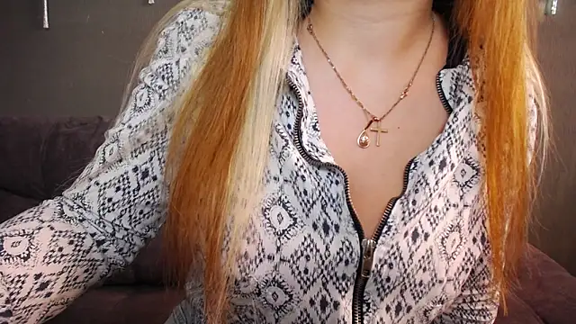 StacyYellig online show from April 21, 3:24 am