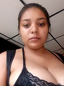 Snapshot of stefanie010 chatting on March 13, 4:13 pm stefanie010 online show from March 13, 4:13 pm