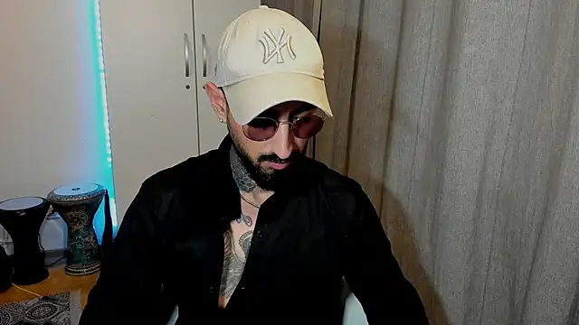 Baddfuckerr online show from January 28, 3:25 pm