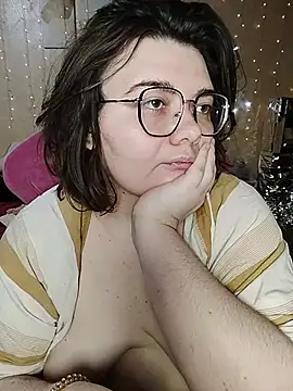 DenisHailey online show from April 19, 8:11 pm