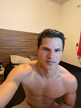 pedrovkr3 online show from April 16, 8:42 pm