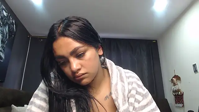 Snapshot of fairylatin222 chatting on December 14, 10:03 pm fairylatin222 online show from December 14, 10:03 pm