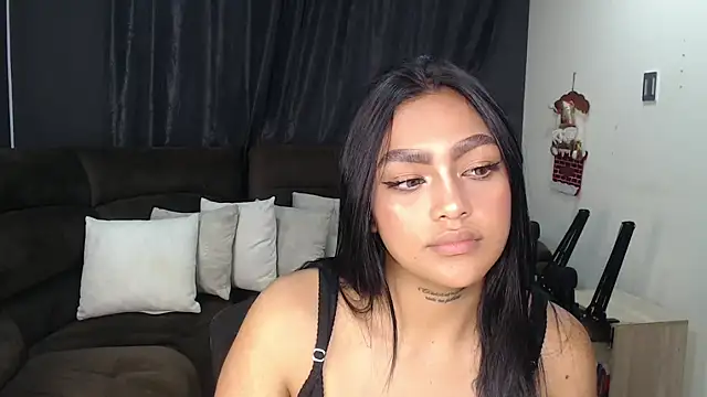 Snapshot of fairylatin222 chatting on December 15, 10:36 pm fairylatin222 online show from December 15, 10:36 pm