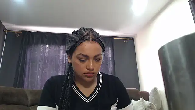 Snapshot of fairylatin222 chatting on January 7, 8:44 pm fairylatin222 online show from January 7, 8:44 pm