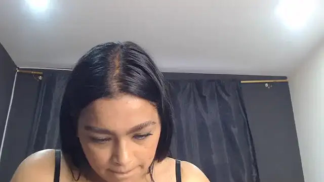 Snapshot of fairylatin222 chatting on January 15, 10:24 pm fairylatin222 online show from January 15, 10:24 pm