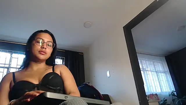 Snapshot of fairylatin222 chatting on March 14, 10:48 pm fairylatin222 online show from March 14, 10:48 pm