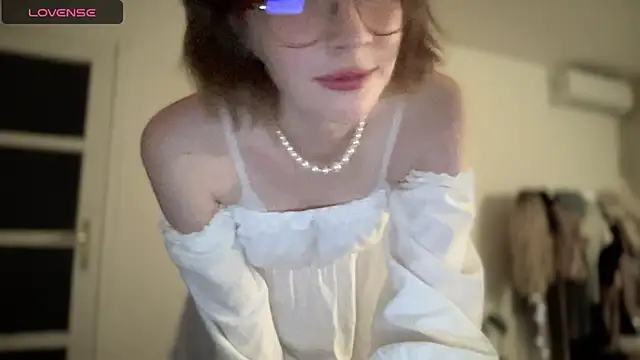 ms christiana online show from November 3, 10:10 pm