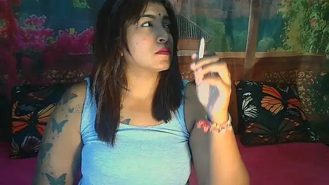 Snapshot of RoyalIndianCreamPuff chatting on June 28, 7:20 pm RoyalIndianCreamPuff online show from June 28, 7:20 pm