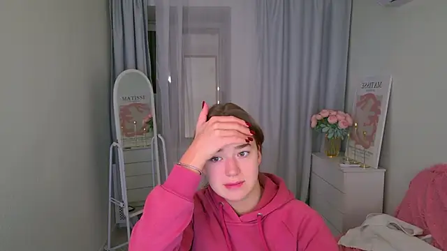 Snapshot of LovelyJessie chatting on November 20, 1:44 pm LovelyJessie online show from November 20, 1:44 pm