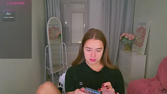 Snapshot of LovelyJessie chatting on November 25, 2:39 pm LovelyJessie online show from November 25, 2:39 pm