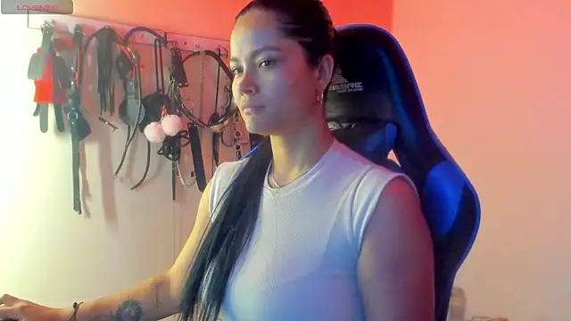 scarlet-kennedy98 online show from August 5, 10:23 pm