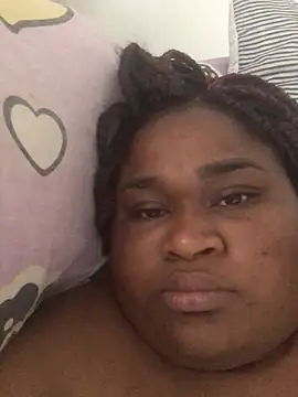 hugexboobs69 online show from April 29, 6:47 pm