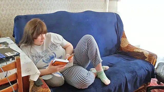 franceska blue online show from April 2, 9:40 am