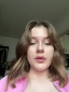 MaribelRiver online show from March 17, 5:05 pm