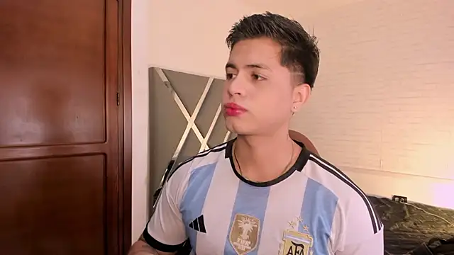 Niicky1  online show from January 18, 1:26 pm