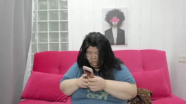 Nadine asian online show from March 8, 8:18 am