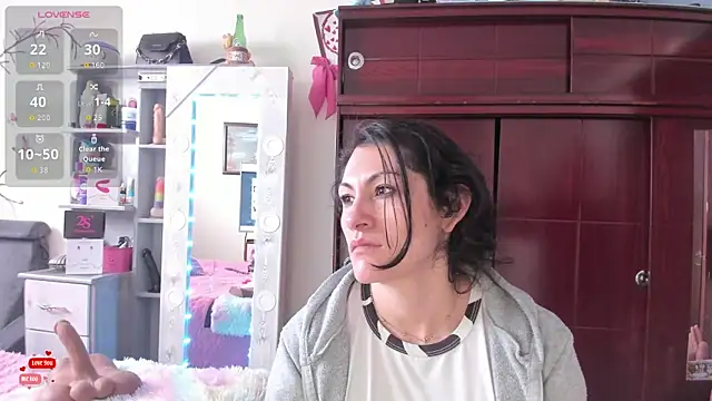 Snapshot of Rapunzeell_ chatting on June 18, 2:21 pm Rapunzeell online show from June 18, 2:21 pm