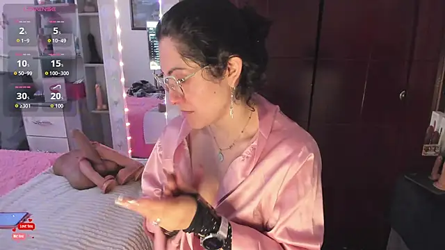 Snapshot of Rapunzeell_ chatting on July 2, 12:44 pm Rapunzeell online show from July 2, 12:44 pm