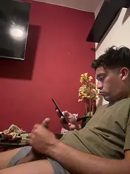 Magicerosxx69 online show from March 20, 8:52 am