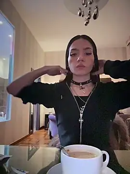 ShannonShanny online show from February 3, 7:19 pm